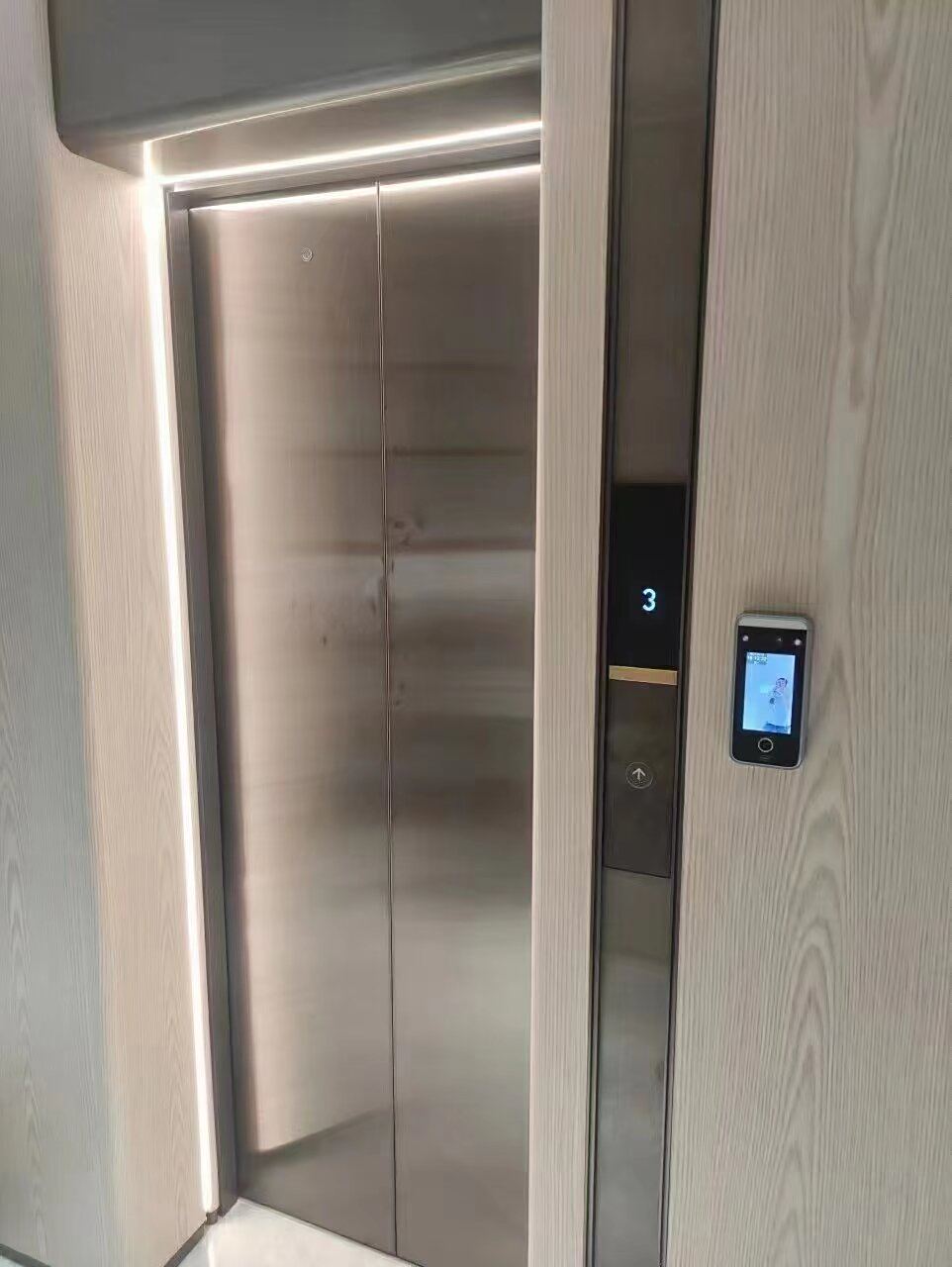 人臉識別電梯外呼 解鎖智慧出行的未來路徑